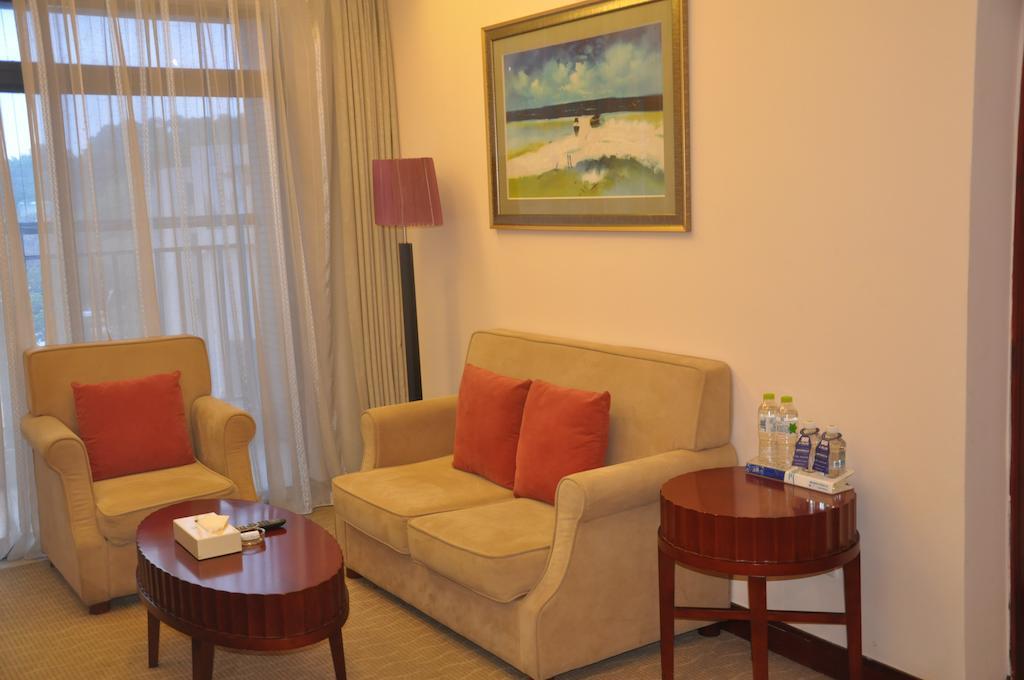 Starway Hotel Silver Zhuhai Zimmer foto